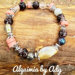 Statement agate bracelet
